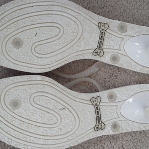 Rocket Dog Shoes - Rocket Dog White Thong Style Sandals Kitten Heel Rocket Dog Shoes - Rocket Dog White Thong Style Sandals Kitten Heel